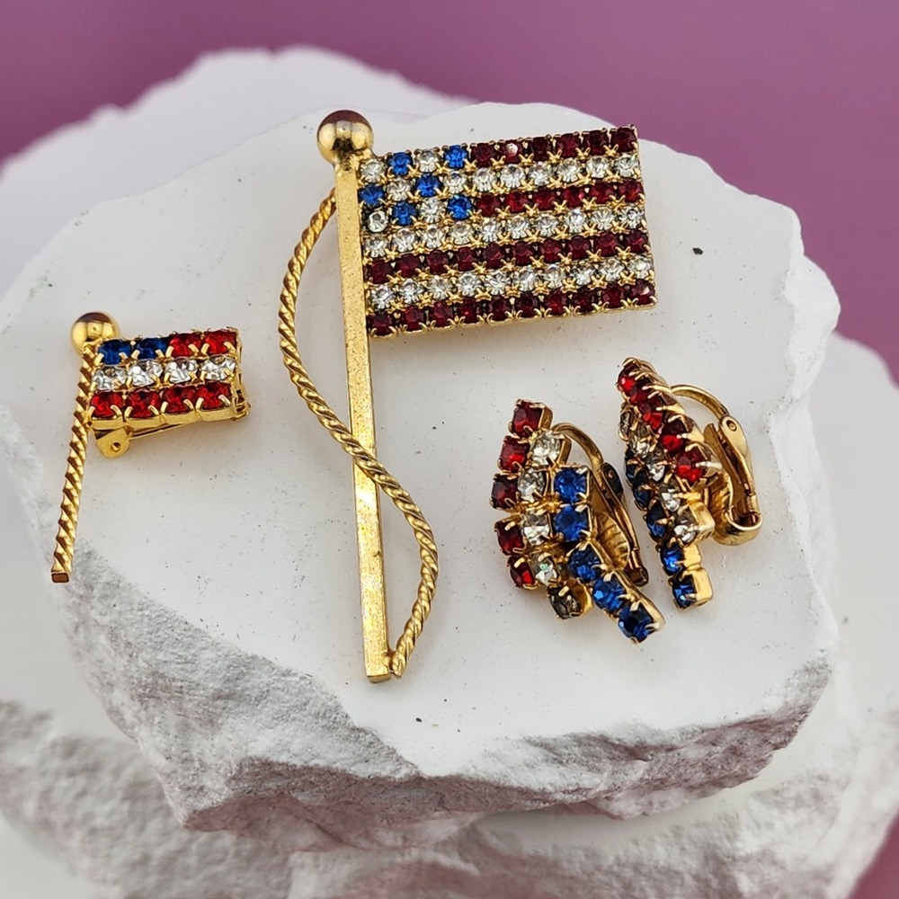 Patriotic American Flag Rhinestone Brooch Pins Clip On Earrings Jewelry Set